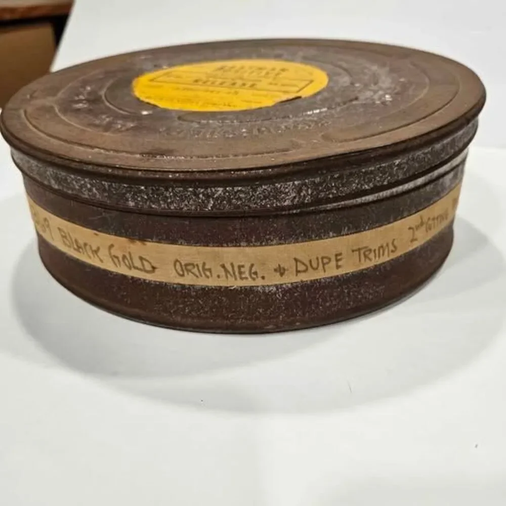 Vintage Eastman 35mm Film Can  Storage Tin. Old and Rusted